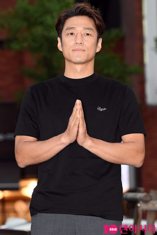 배우 지진희
