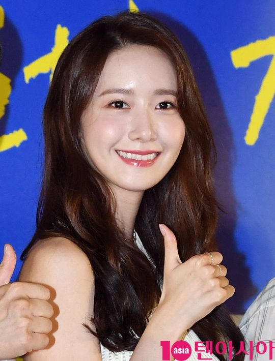 배우 임윤아가 14일 오후 서울 송파구 롯데시네마 월드타워에서 열린 영화 ‘엑시트’ 땡큐 쇼케이스에 참석하고 있다.