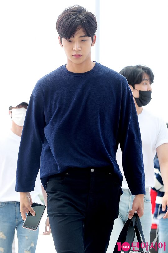 SF9 로운