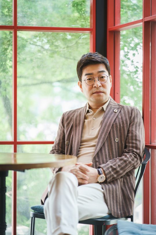 영화 ‘광대들: 풍문조작단’에서 영의정 한명회 역으로 열연한 배우 손현주. / 사진제공=워너브라더스 코리아