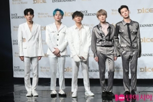 [TEN 현장] &#34;이 악물었다!&#34;…디원스, 5인 5색 &#39;찰떡돌&#39;의 첫발