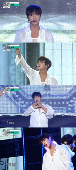 &#39;쇼 음악중심&#39; 박지훈, 손하트 장착한 &#39;L.O.V.E&#39;...보령 뜨겁게 달궜다