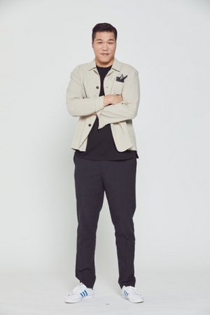 &#39;똥강아지들&#39; MC 서장훈 &#34;오래 동안 개 키워 지식 풍부...아이와 강아지 교감에 관심&#34;
