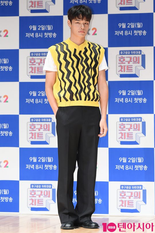 모델 정혁