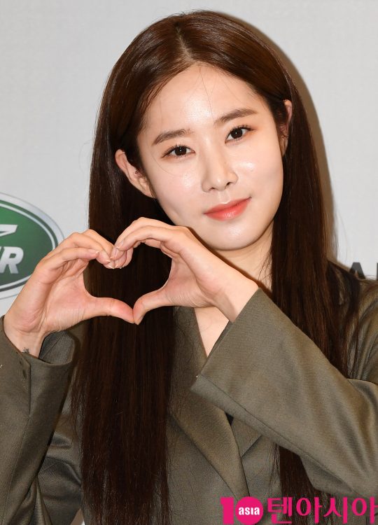 배우 차희가 5일 오후 서울 서초동 재규어랜드로버코리아 서초전시장에서 열린 쁘렝땅 2019 스타일링 클래스에 참석하고 있다.