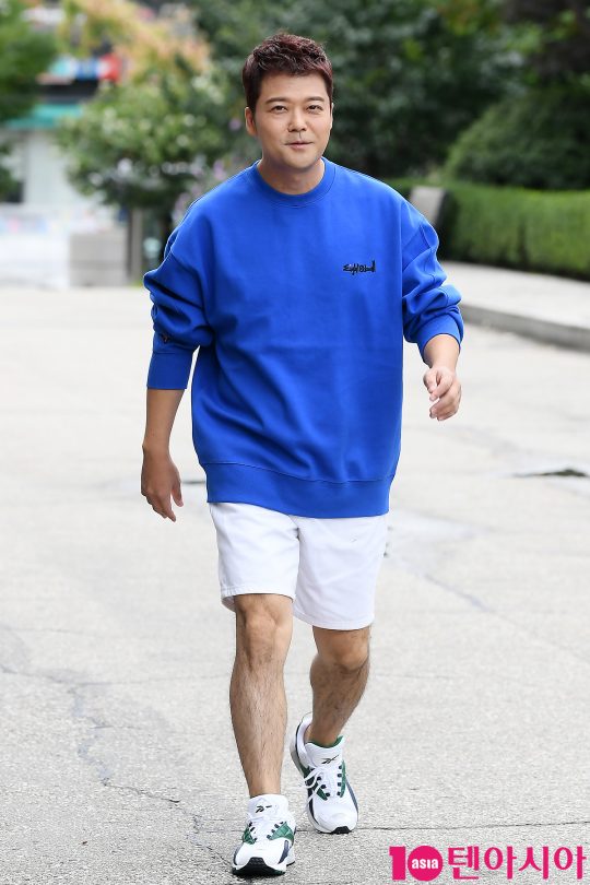 방송인 전현무