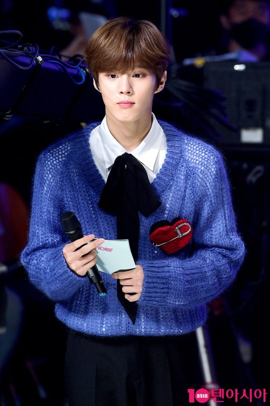 엑스원 김우석