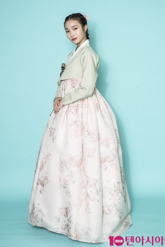 배우 지혜원