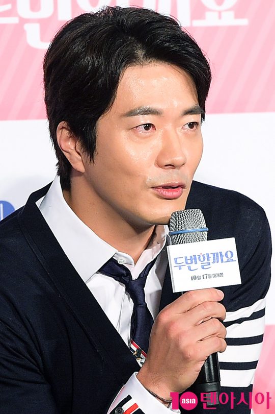 배우 권상우가 17일 오전 서울 자양동 롯데시네마 건대입구점에서 열린 영화 ‘두번할까요’ 제작보고회에 참석했다./ 서예진 기자 yejin@