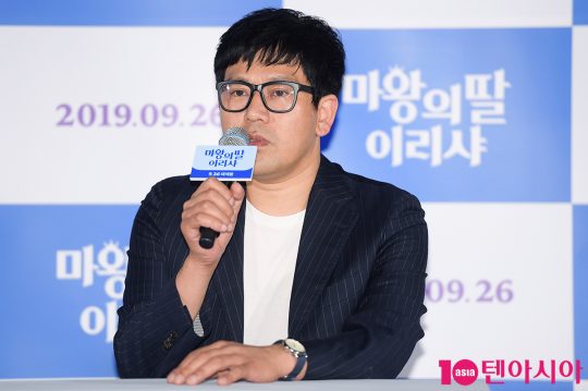 장형윤 감독