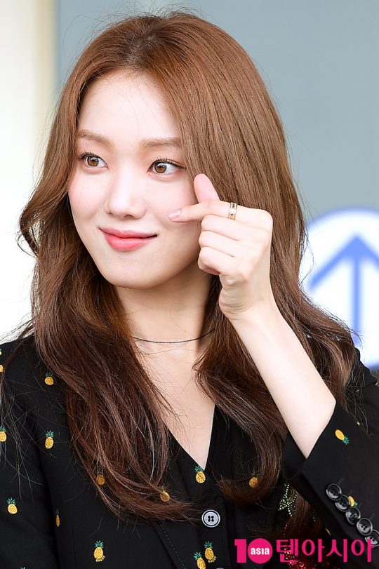 배우 이성경