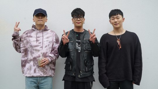 24일 오후 6시 첫 번째 정규앨범 ‘프로젝트 A(Project A)’를 발표하는 힙합 그룹 리듬파워의 보이비(왼쪽부터), 지구인, 행주. / 사진제공=아메바컬쳐