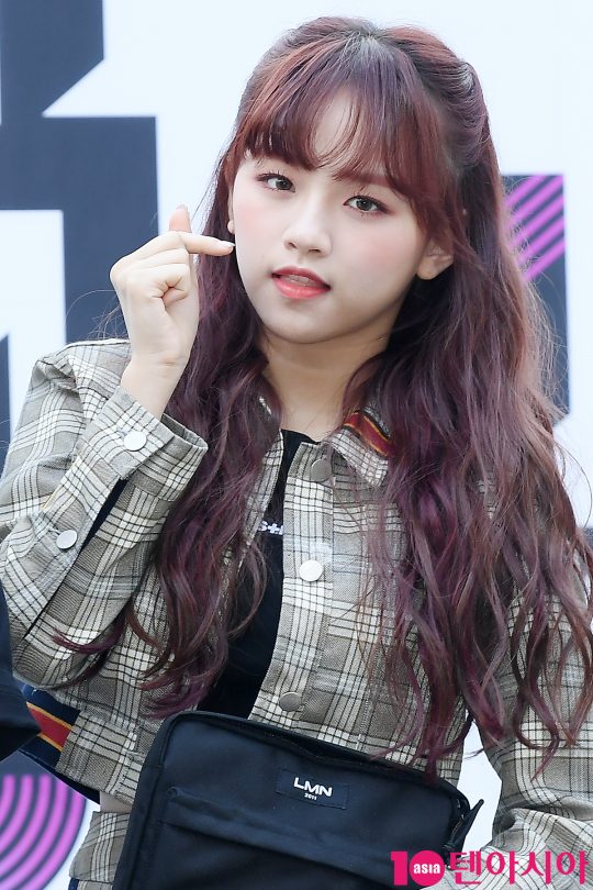 그룹 세러데이 아연