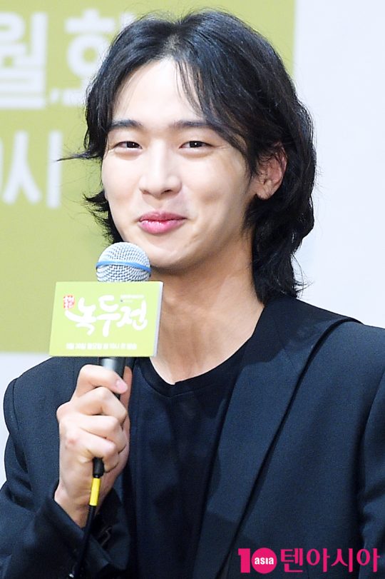 배우 장동윤이 30일 오후 서울 신도림동 라마다호텔에서 열린 KBS2 새 월화드라마 ‘조선로코-녹두전’ 제작발표회에 참석했다. / 서예진 기자 yejin@