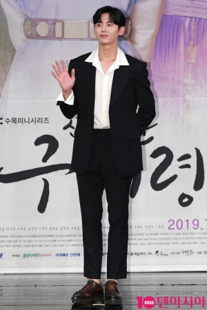 배우 이지훈, 오나라 남편 된다...'99억의 여자' 합류