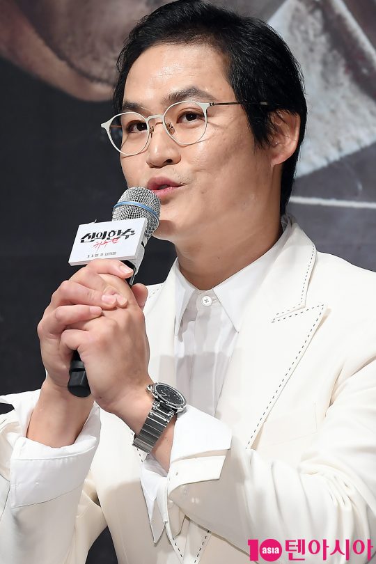 배우 김성균이 1일 오전 서울 강남구 신사동 CGV 압구정에서 열린 영화 ‘신의 한 수: 귀수편’ 제작보고회에 참석했다. /이승현 기자 lsh87@