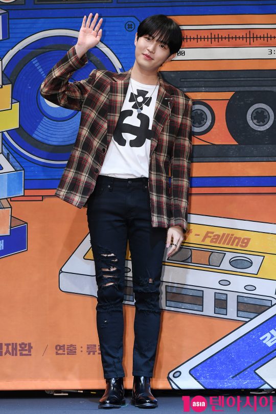 가수 김재환