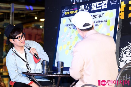 [TEN PHOTO]나윤권 &#39;가장 큰 팬心을 찾아라&#39;