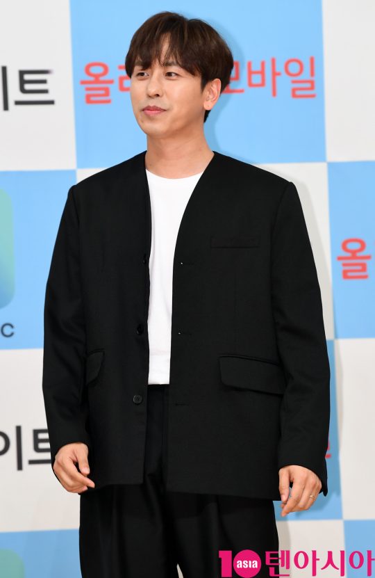 데이브레이크 이원석이 8일 오후 서울 양천구 목동 SBS 사옥에서 열린 SBS 웹예능 ‘고막메이트’ 제작발표회에 참석하고 있다.