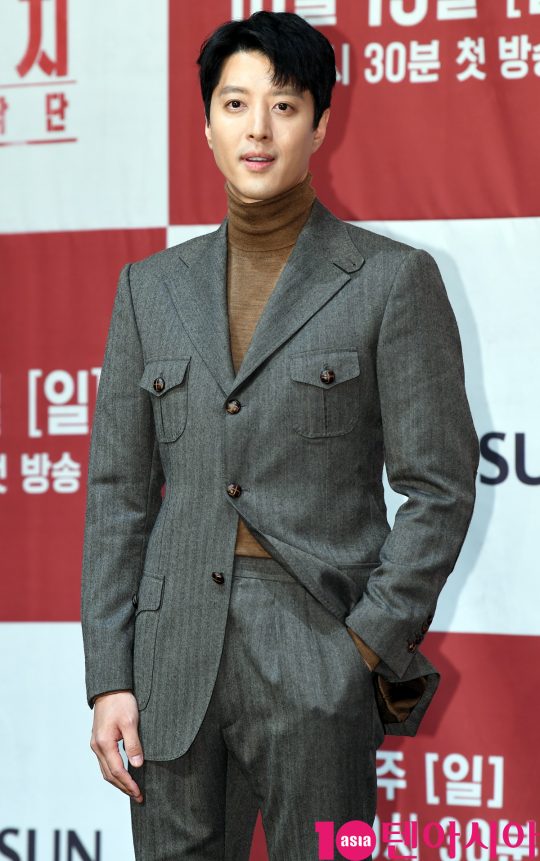배우 이동건이 10일 오후 서울 신도림동 라마다호텔에서 열린 TV조선 드라마 ‘레버리지:사기조작단’ 제작발표회에 참석했다. /조준원 기자 wizard333@