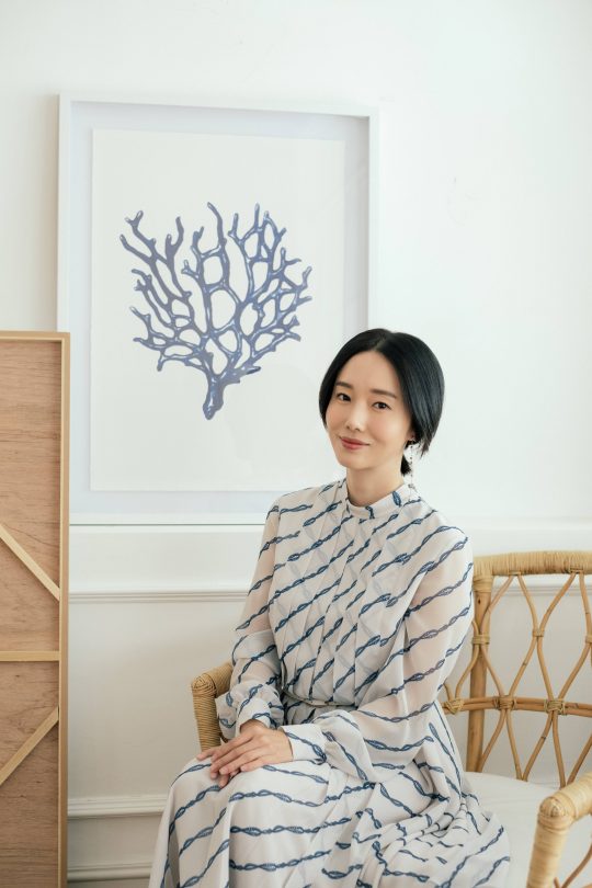 영화 ‘두번할까요’에서 N차원 와이프 선영을 연기한 배우 이정현. /사진제공=바나나컬쳐엔터테인먼트