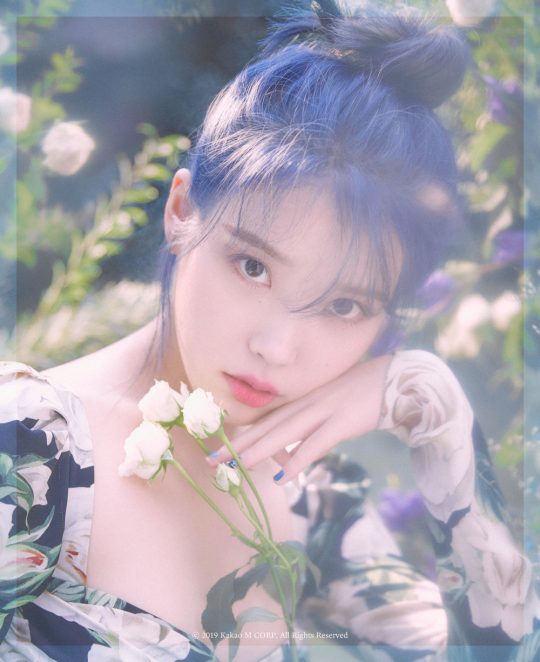 가수 아이유. /사진 제공=카카오엠