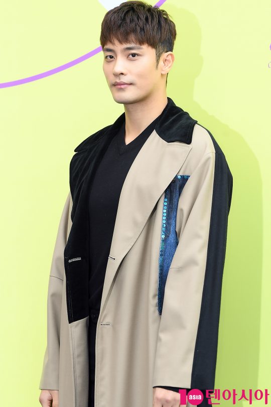 배우 성훈