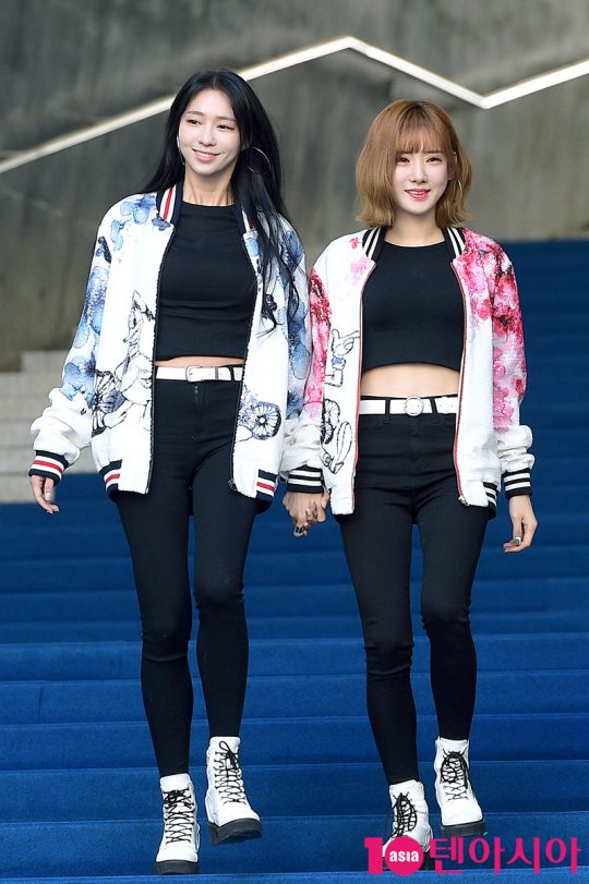 위걸스 이유, 예하나