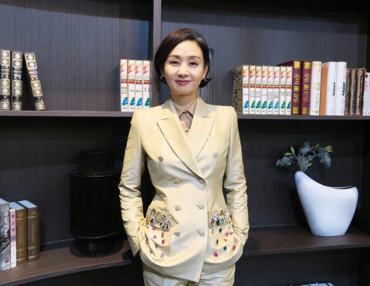 “연기를 할 때 살아있다는 기분을 느낀다”는 배종옥./사진제공=제이와이드컴퍼니