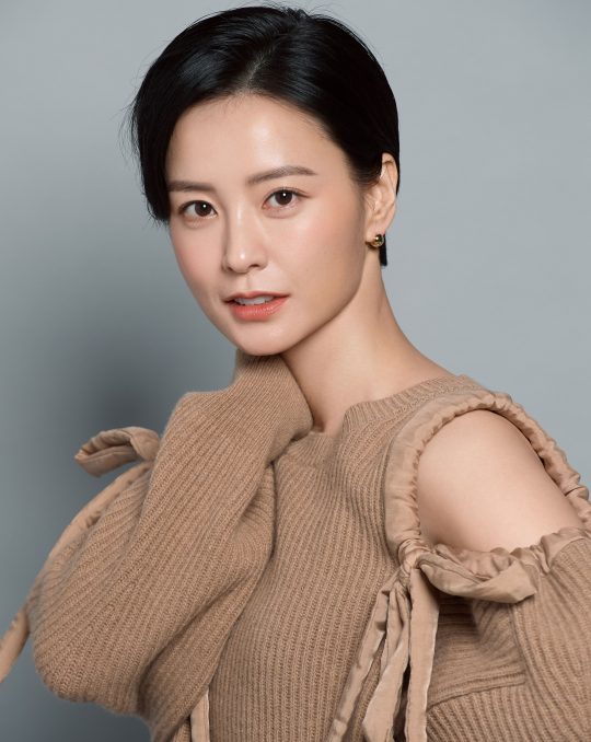영화 ‘82년생 김지영’에서 누군가의 딸이자 아내, 동료이자 엄마인 지영을 연기한 배우 정유미. /사진제공=매니지먼트 숲