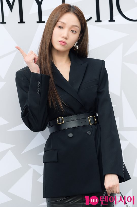 배우 이성경