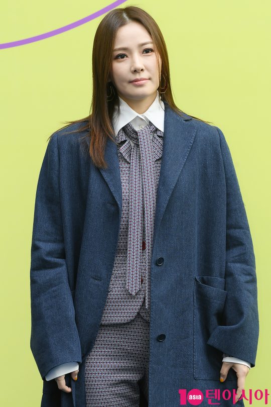 배우 손태영