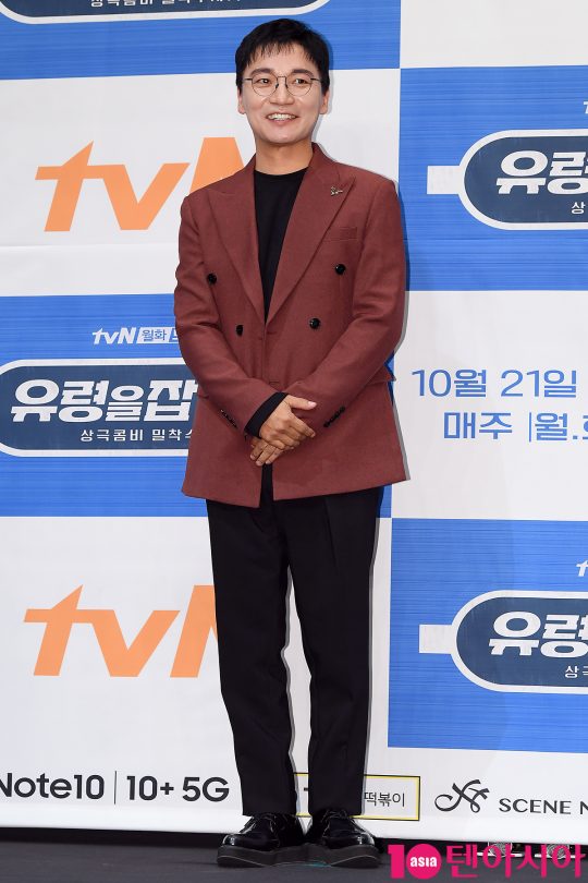 배우 조재윤