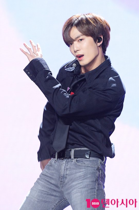 뉴이스트 JR