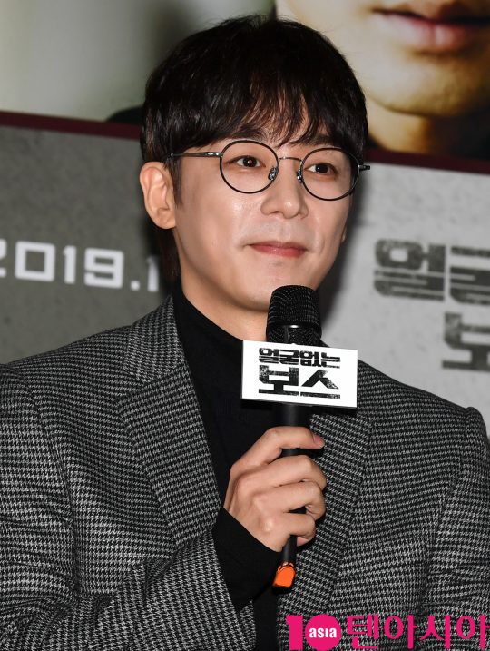 배우 진이한이 22일 오전 서울 신사동 압구정 CGV에서 열린 영화 ‘얼굴없는 보스’ 제작보고회에 참석하고 있다.