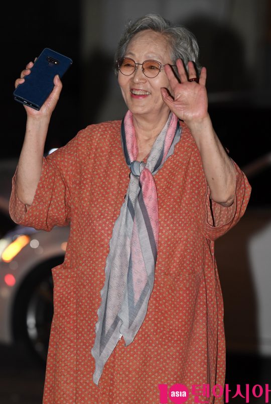배우 김영옥이 22일 오후 서울 여의도 한 음식점에서 열린 MBC 주말드라마 ‘황금정원’ 종방연에 참석하고 있다.