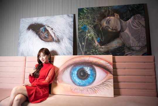배우 겸 화가 윤송아./ 사진제공=포토그래퍼 류성엽
