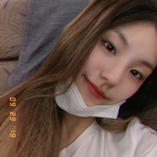 &#34;사진 폭탄 투척&#34;...있지 예지, 청순하거나 화려하거나