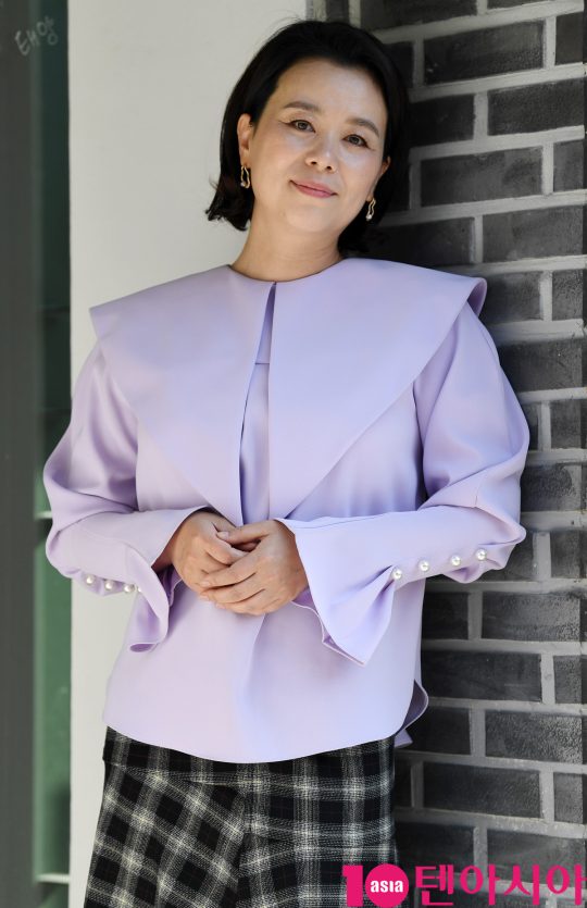 영화 ‘니나 내나’에서 3남매의 장녀 미정 역으로 열연한 배우 장혜진. /조준원 기자 wizard333@