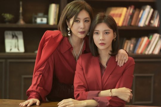 ‘우아한 모녀’ 최명길(왼쪽), 차예련. /사진제공=KBS2