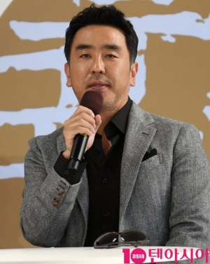 [24th BIFF] &#39;극한직업&#39; 류승룡 &#34;개봉일인 1월 23일, 우리에겐 &#39;부활절&#39;&#34;
