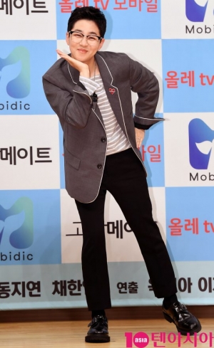&#39;고막메이트&#39; 딘딘 &#34;20대 마지막 기념해 20곡 담은 정규앨범 발매 예정&#34;