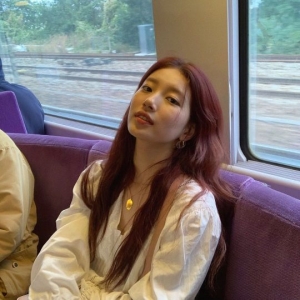 수지, 파리지앵도 울고 갈 미모...그윽한 눈빛 '가을 여신'
