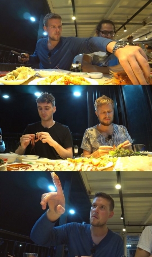‘어서와 한국은’ 울릉도서 독도새우 먹방...엄청난 크기에 ‘깜짝’