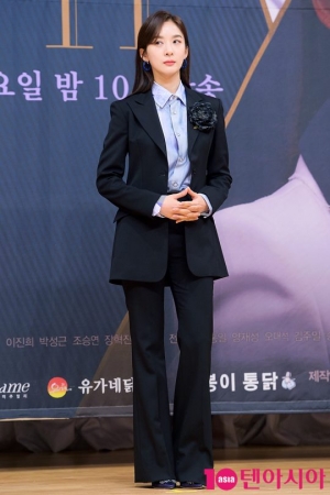 &#39;VIP&#39; 이청아 “강하고 멋진 &#39;워너비&#39; 여성 캐릭터 연기”