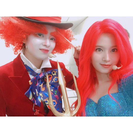 트와이스 정연-사나./ 사진=공식 인스타그램