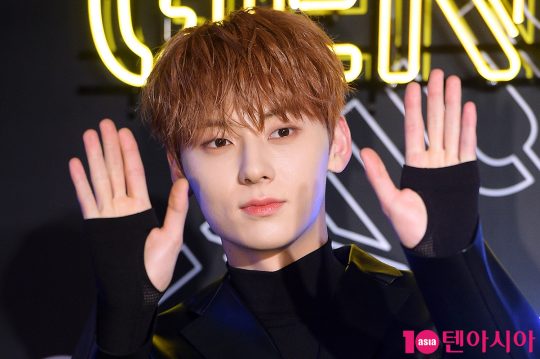 뉴이스트 황민현