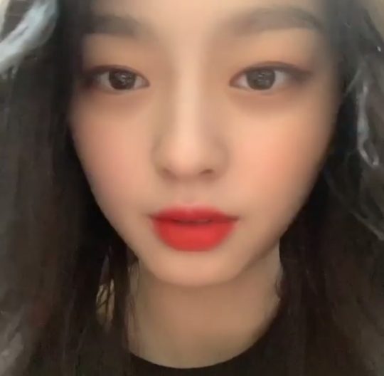 "나 쌍꺼풀 있엉"...이수민, 초근접 셀카 영상 '미모 활짝'
