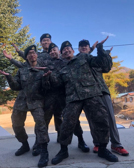 “브라보”...빅뱅 태양, 거수경례로 전역 인증샷