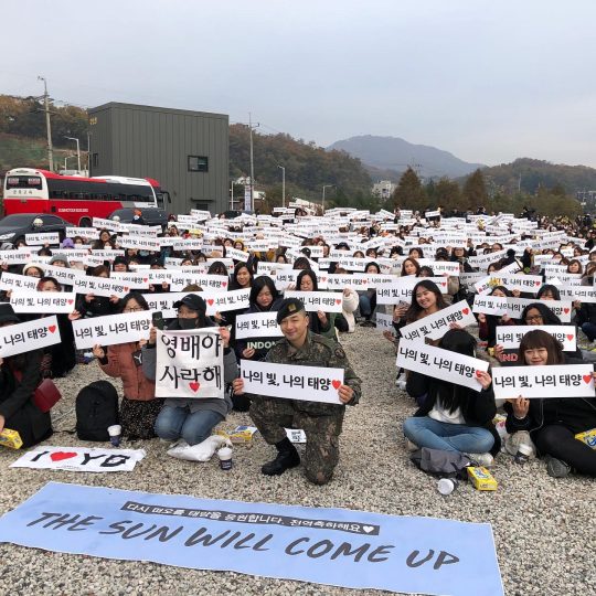 “브라보”...빅뱅 태양, 거수경례로 전역 인증샷